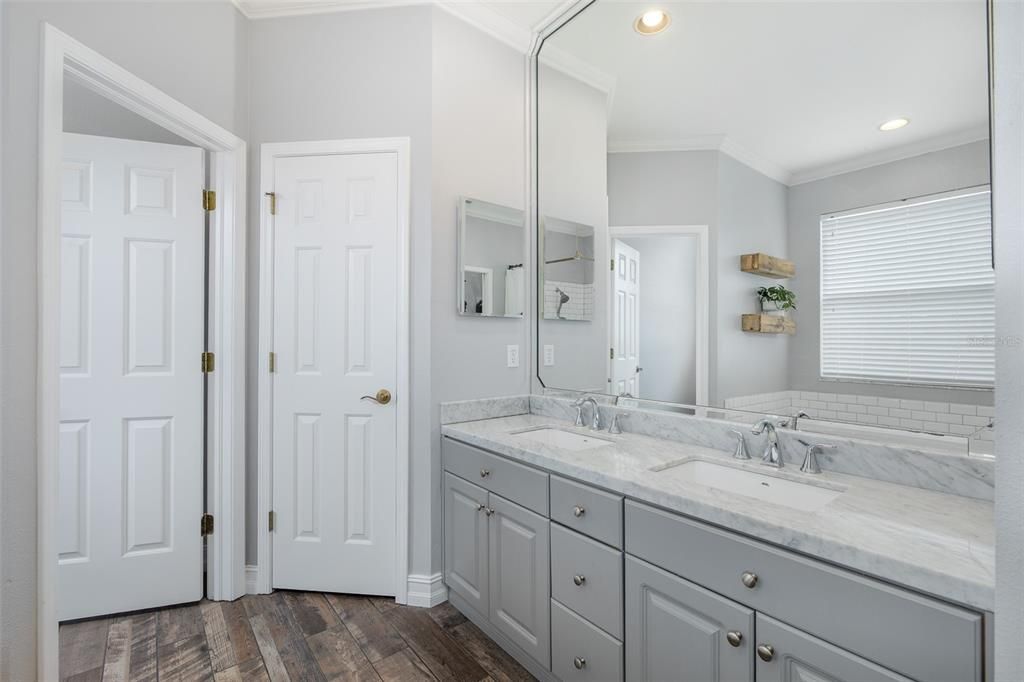 For Sale: $499,000 (4 beds, 3 baths, 2371 Square Feet)