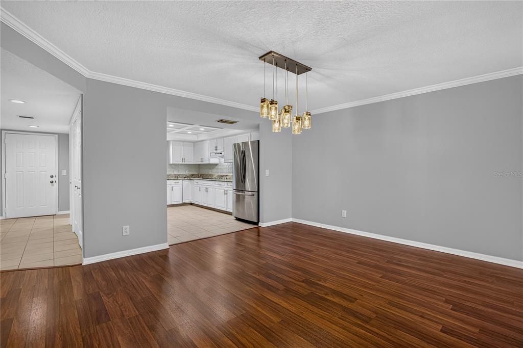 For Sale: $425,000 (2 beds, 2 baths, 1490 Square Feet)