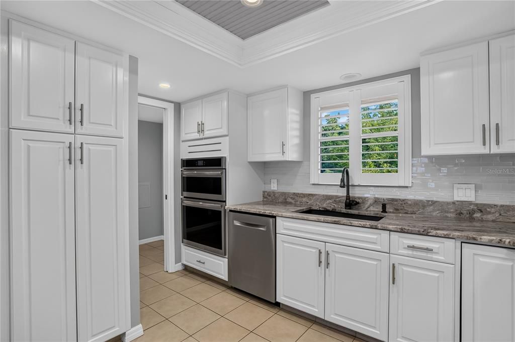 For Sale: $425,000 (2 beds, 2 baths, 1490 Square Feet)