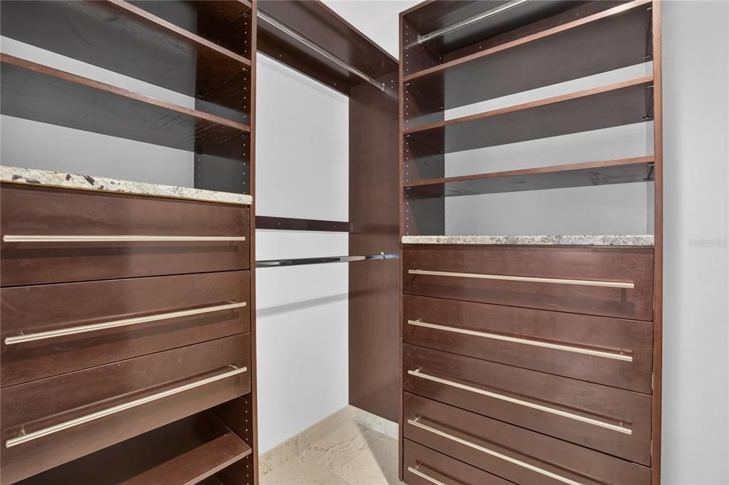 For Sale: $425,000 (2 beds, 2 baths, 1490 Square Feet)