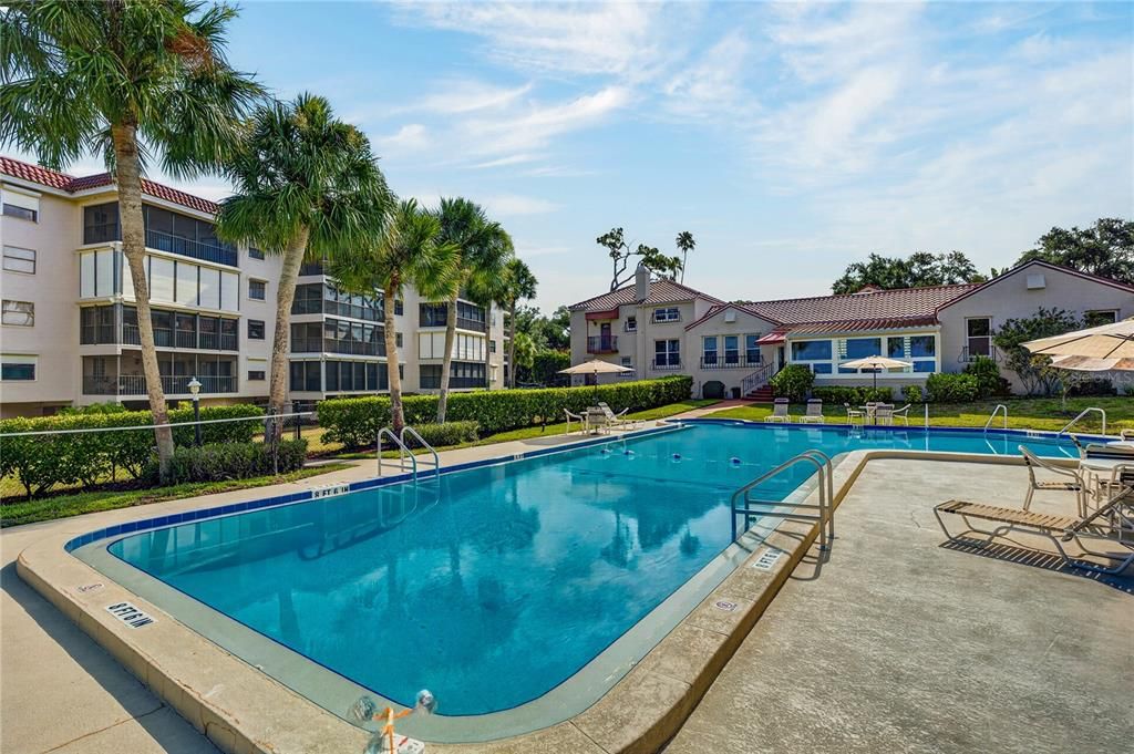 For Sale: $425,000 (2 beds, 2 baths, 1490 Square Feet)