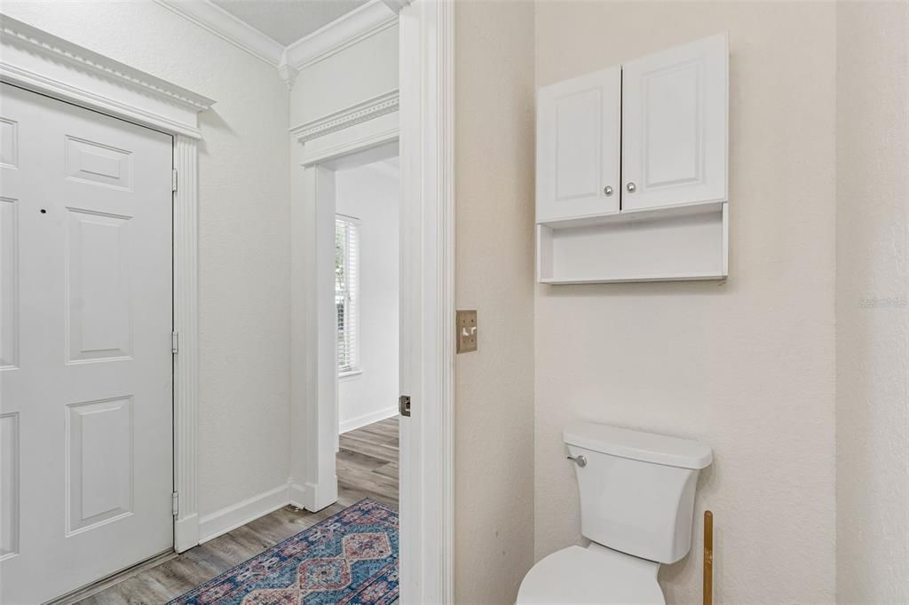 На продажу: $299,900 (3 спален, 2 ванн, 1764 Квадратных фут)