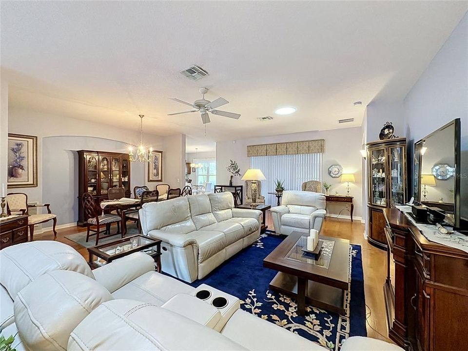 For Sale: $449,900 (3 beds, 2 baths, 2031 Square Feet)