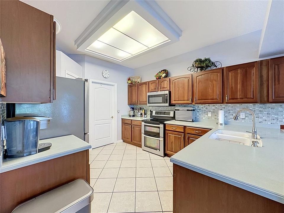 For Sale: $449,900 (3 beds, 2 baths, 2031 Square Feet)