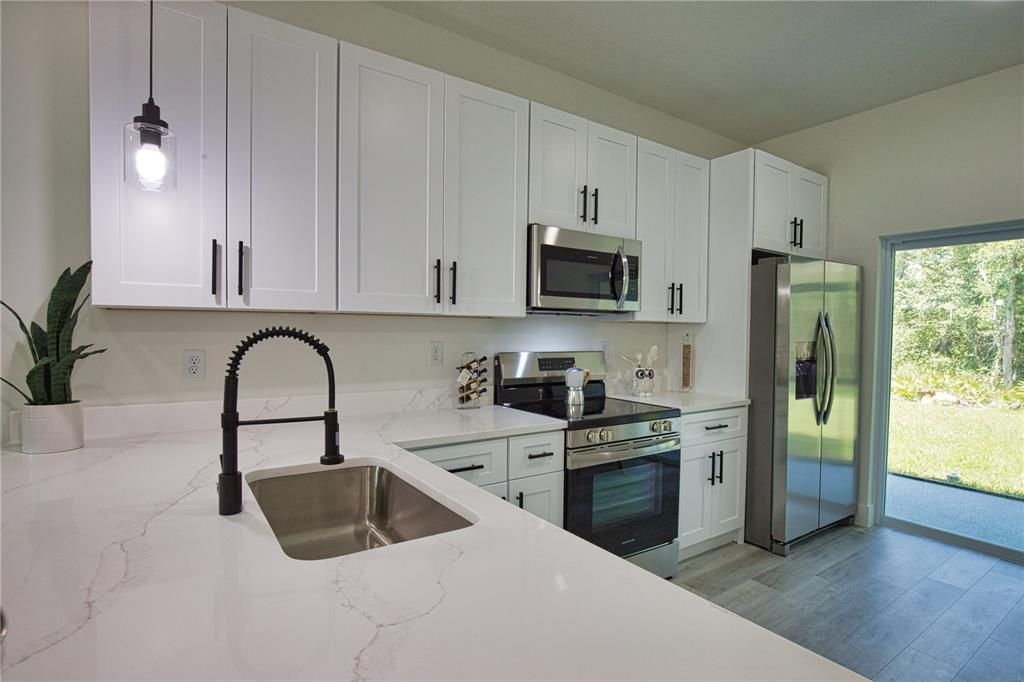En Venta: $409,900 (8 camas, 0 baños, 1784 Pies cuadrados)