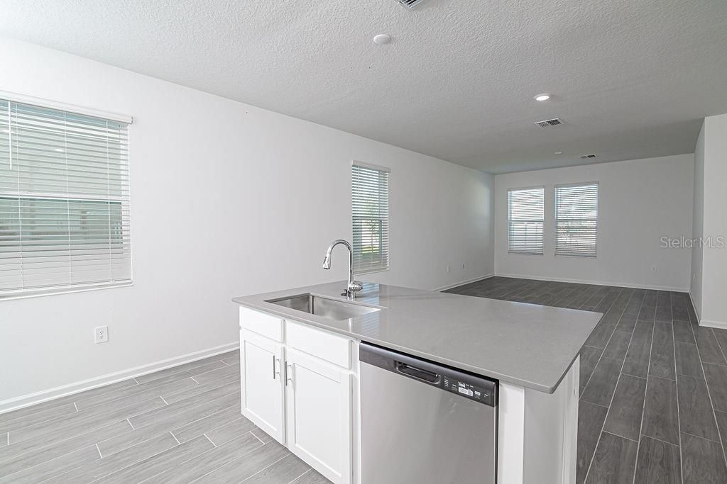 For Rent: $3,300 (4 beds, 3 baths, 2300 Square Feet)