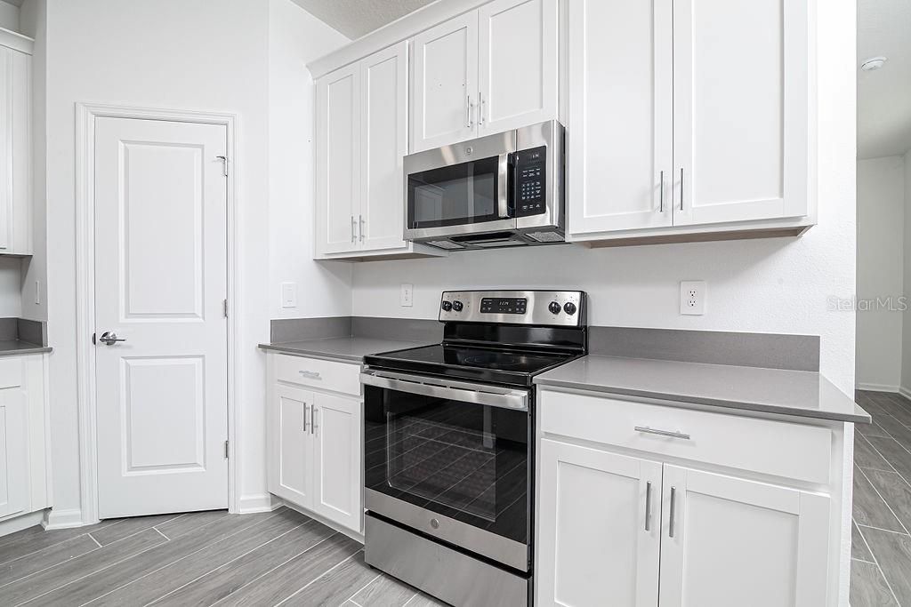 For Rent: $3,300 (4 beds, 3 baths, 2300 Square Feet)