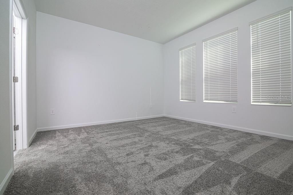 For Rent: $3,300 (4 beds, 3 baths, 2300 Square Feet)
