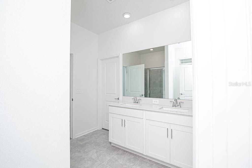 For Rent: $3,300 (4 beds, 3 baths, 2300 Square Feet)