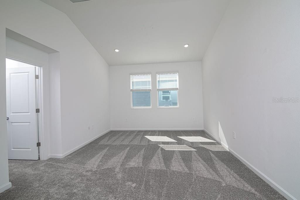 For Rent: $3,300 (4 beds, 3 baths, 2300 Square Feet)
