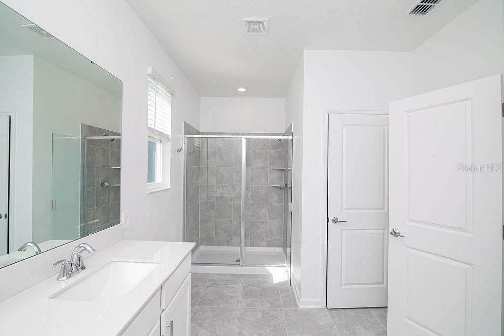 For Rent: $3,300 (4 beds, 3 baths, 2300 Square Feet)