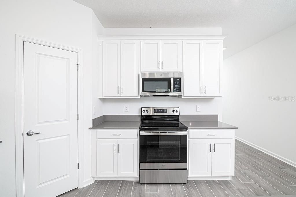 For Rent: $3,300 (4 beds, 3 baths, 2300 Square Feet)