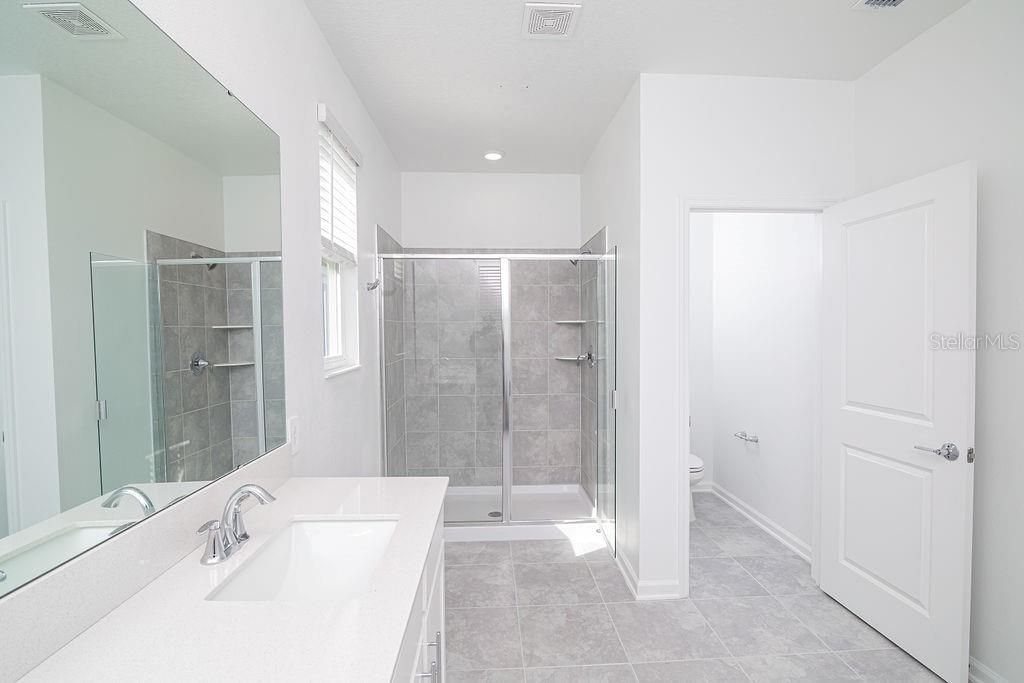 For Rent: $3,300 (4 beds, 3 baths, 2300 Square Feet)