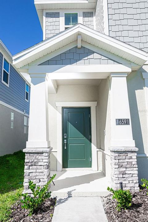 For Rent: $3,300 (4 beds, 3 baths, 2300 Square Feet)