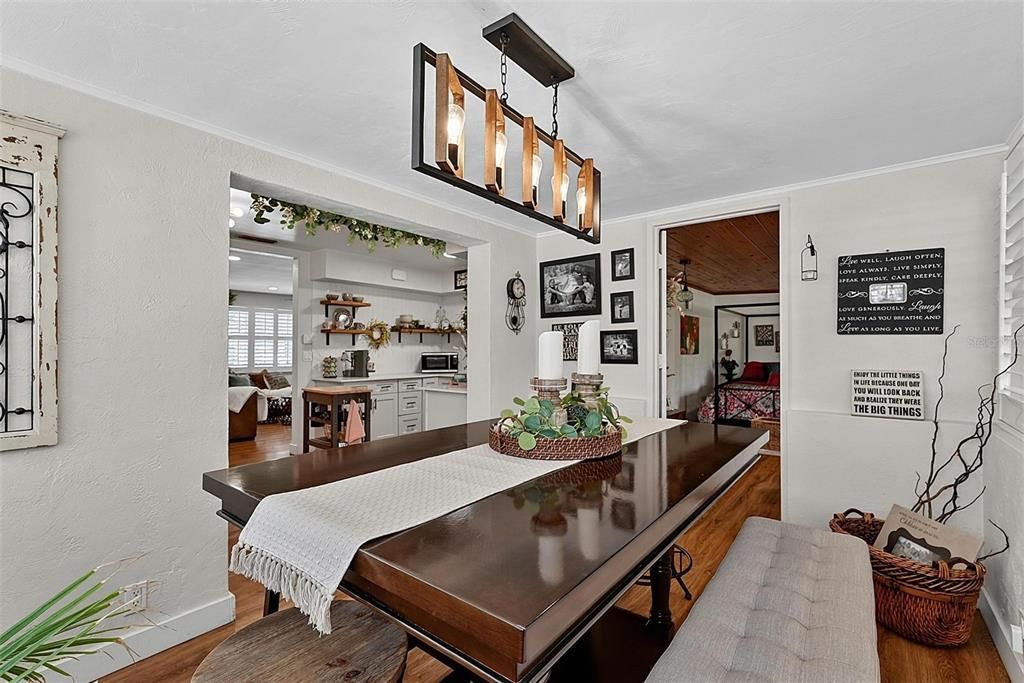For Sale: $315,000 (3 beds, 1 baths, 1400 Square Feet)