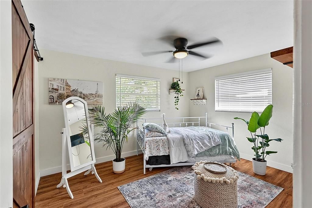 For Sale: $315,000 (3 beds, 1 baths, 1400 Square Feet)