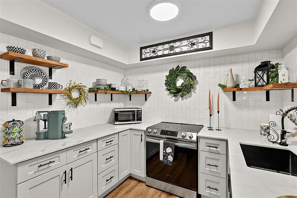 For Sale: $315,000 (3 beds, 1 baths, 1400 Square Feet)