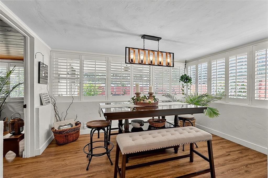 For Sale: $315,000 (3 beds, 1 baths, 1400 Square Feet)