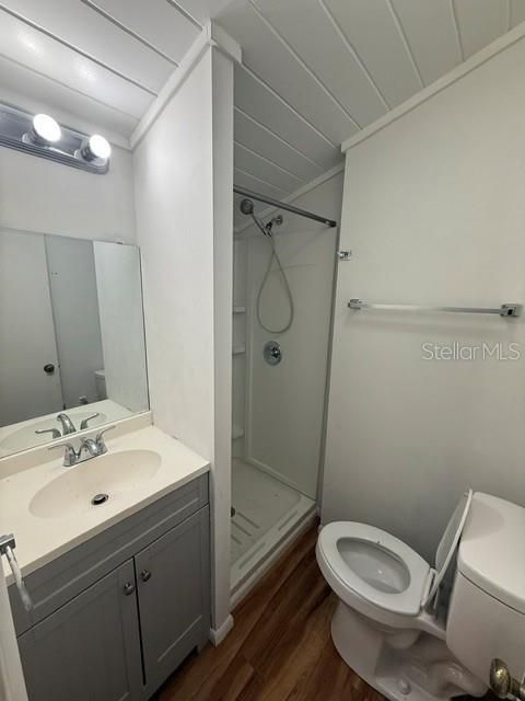 For Rent: $1,290 (1 beds, 1 baths, 700 Square Feet)