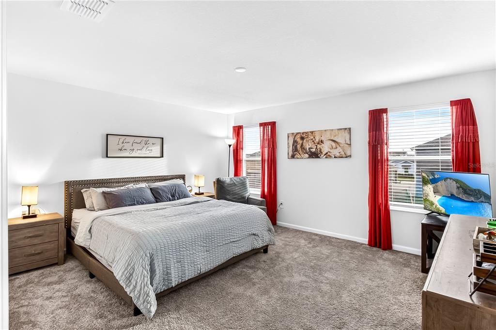 For Sale: $325,000 (5 beds, 2 baths, 2275 Square Feet)