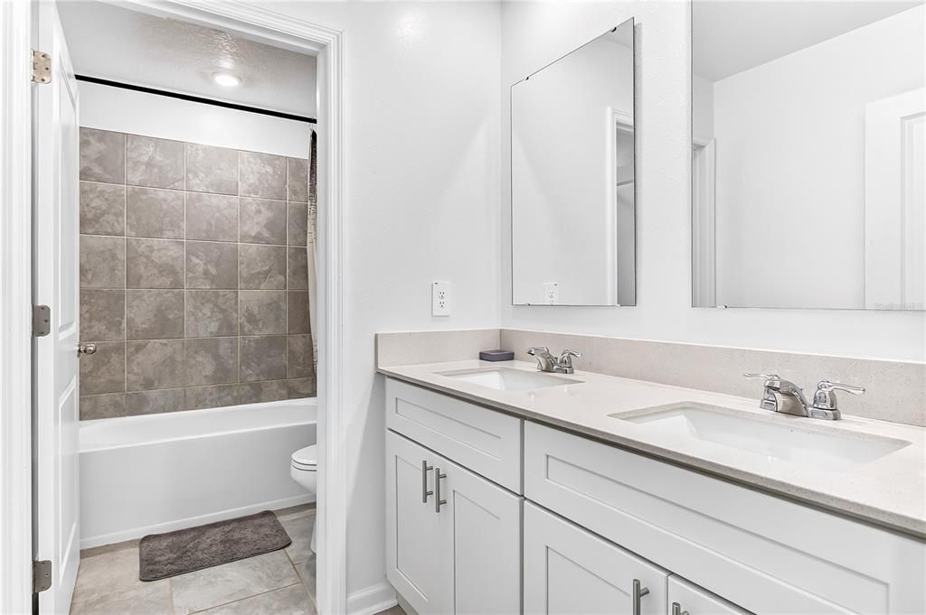 For Sale: $325,000 (5 beds, 2 baths, 2275 Square Feet)