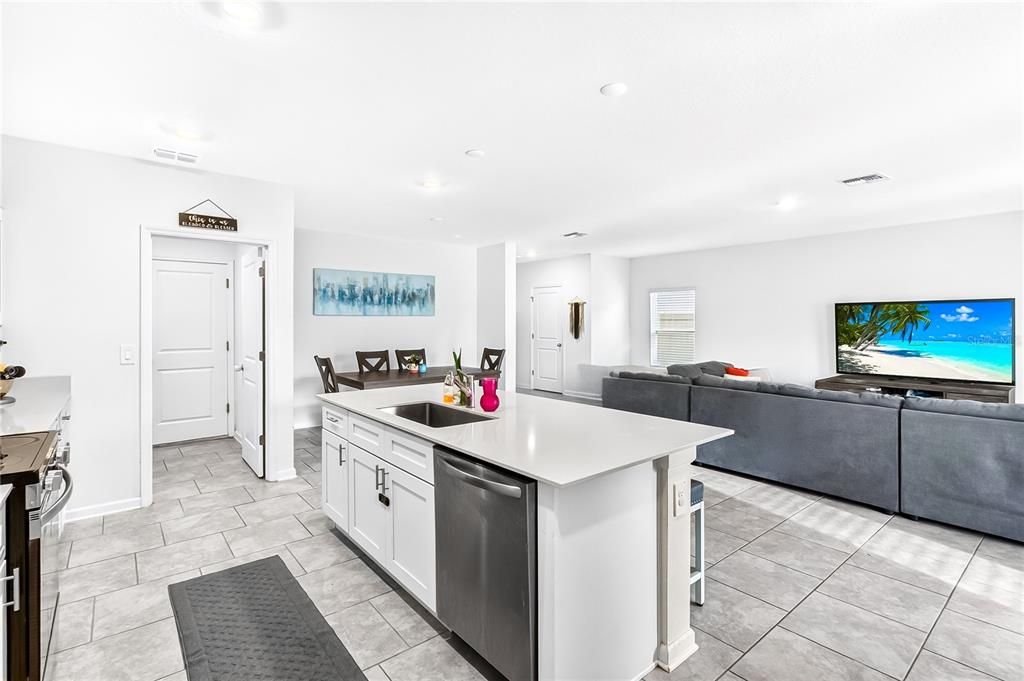 For Sale: $325,000 (5 beds, 2 baths, 2275 Square Feet)