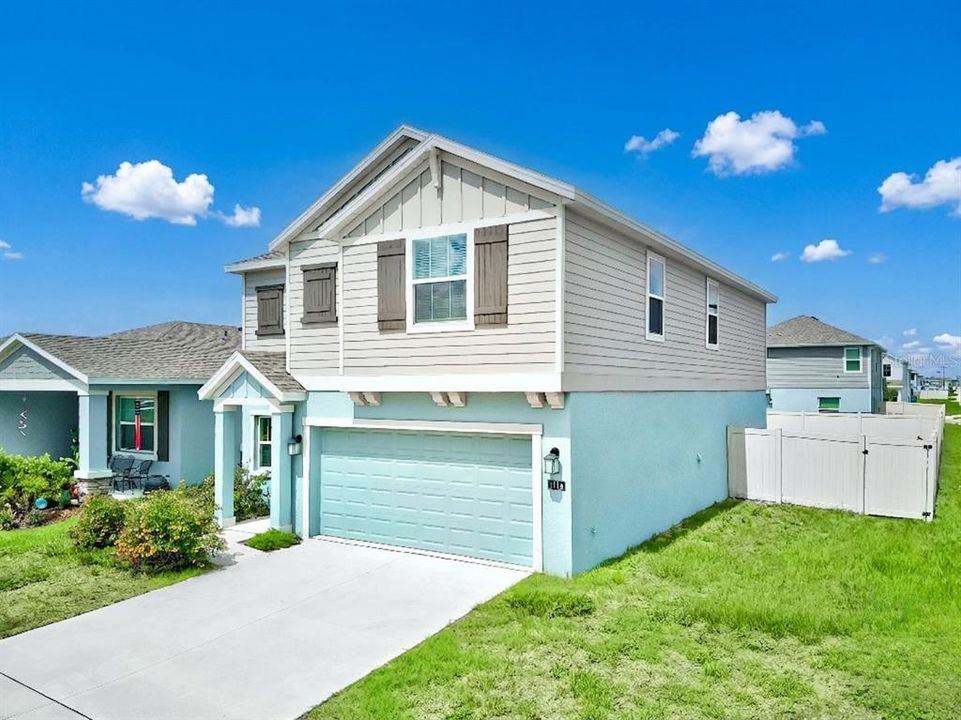 For Sale: $325,000 (5 beds, 2 baths, 2275 Square Feet)