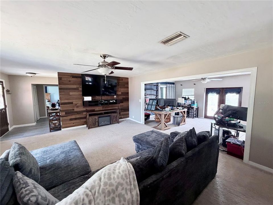 For Sale: $325,000 (4 beds, 2 baths, 2115 Square Feet)