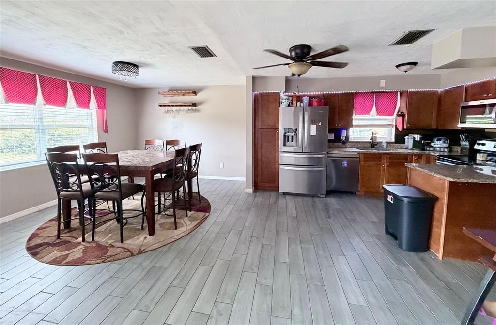 For Sale: $325,000 (4 beds, 2 baths, 2115 Square Feet)