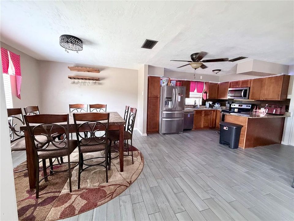 For Sale: $325,000 (4 beds, 2 baths, 2115 Square Feet)