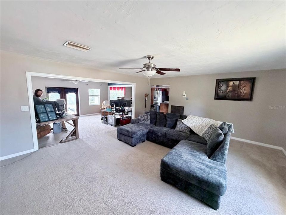 For Sale: $325,000 (4 beds, 2 baths, 2115 Square Feet)