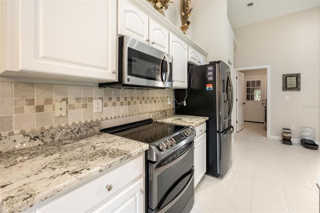 For Sale: $479,900 (3 beds, 2 baths, 1736 Square Feet)