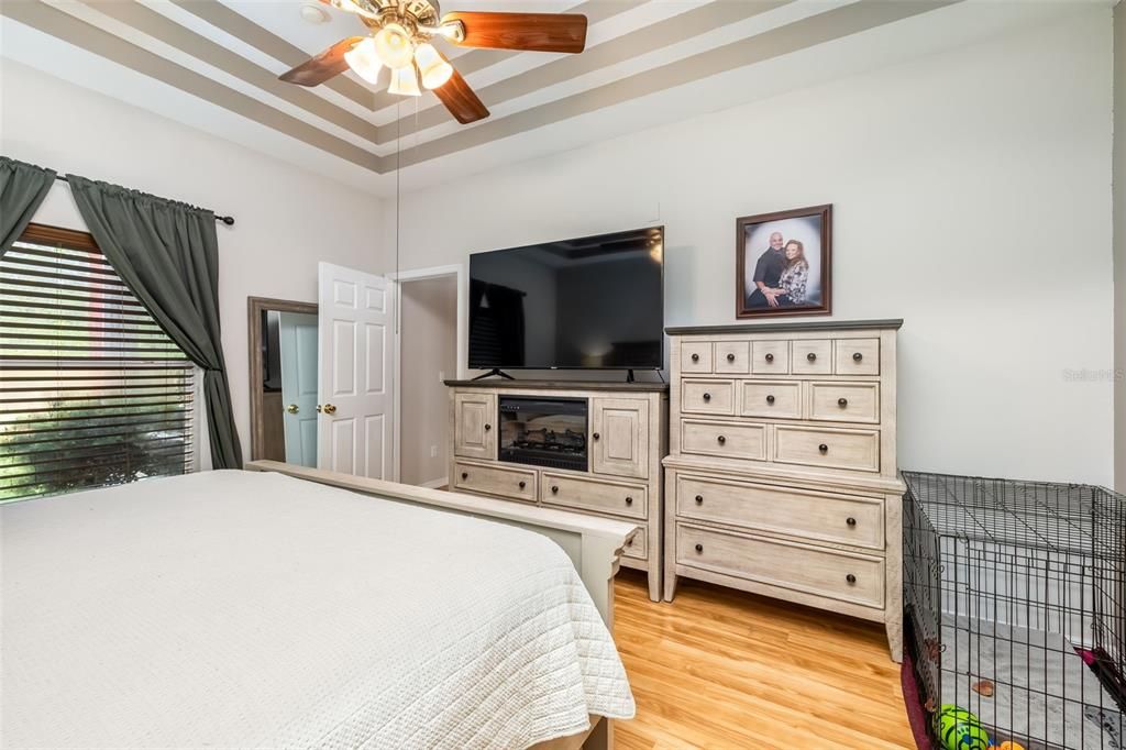 For Sale: $479,900 (3 beds, 2 baths, 1736 Square Feet)