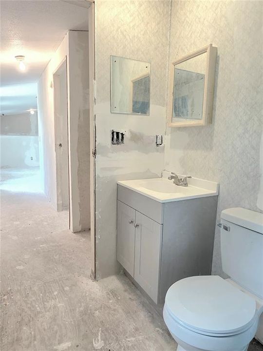 For Sale: $179,500 (4 beds, 2 baths, 1216 Square Feet)