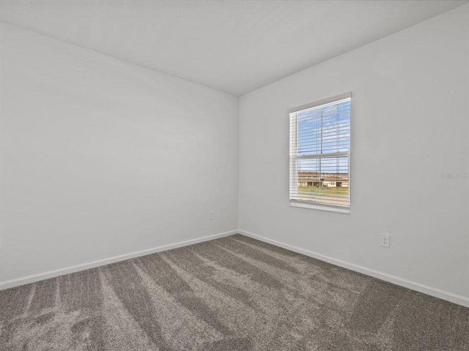 For Rent: $3,000 (5 beds, 3 baths, 2524 Square Feet)