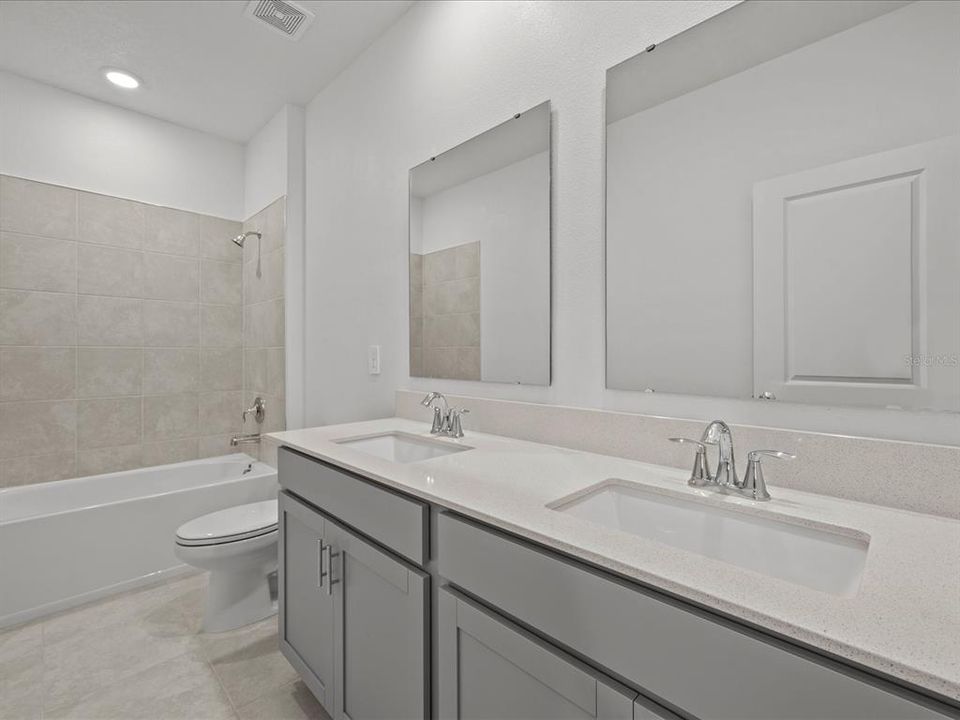 For Rent: $3,000 (5 beds, 3 baths, 2524 Square Feet)