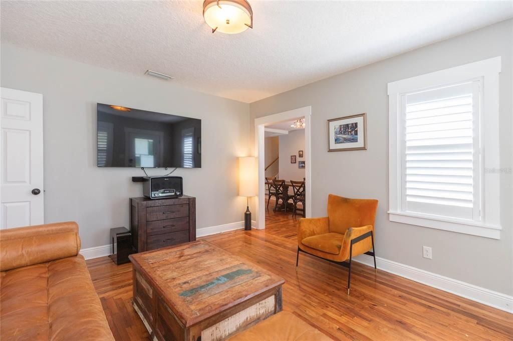 For Sale: $875,000 (4 beds, 3 baths, 1793 Square Feet)