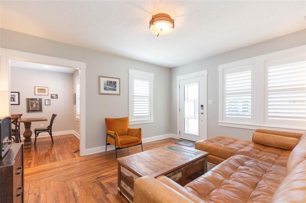 For Sale: $875,000 (4 beds, 3 baths, 1793 Square Feet)