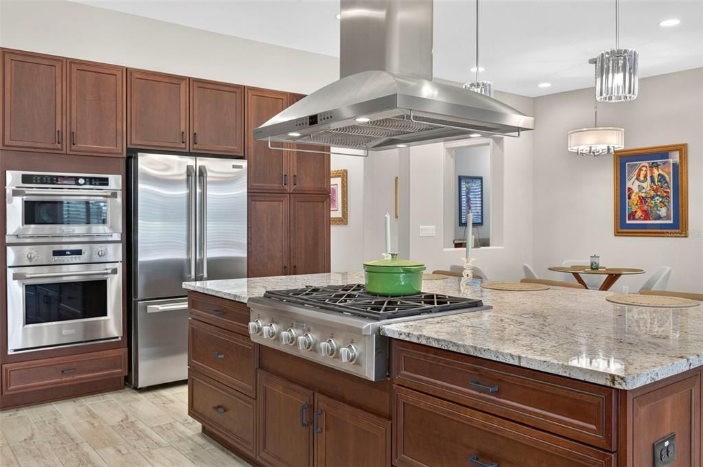 For Sale: $625,000 (3 beds, 2 baths, 2755 Square Feet)
