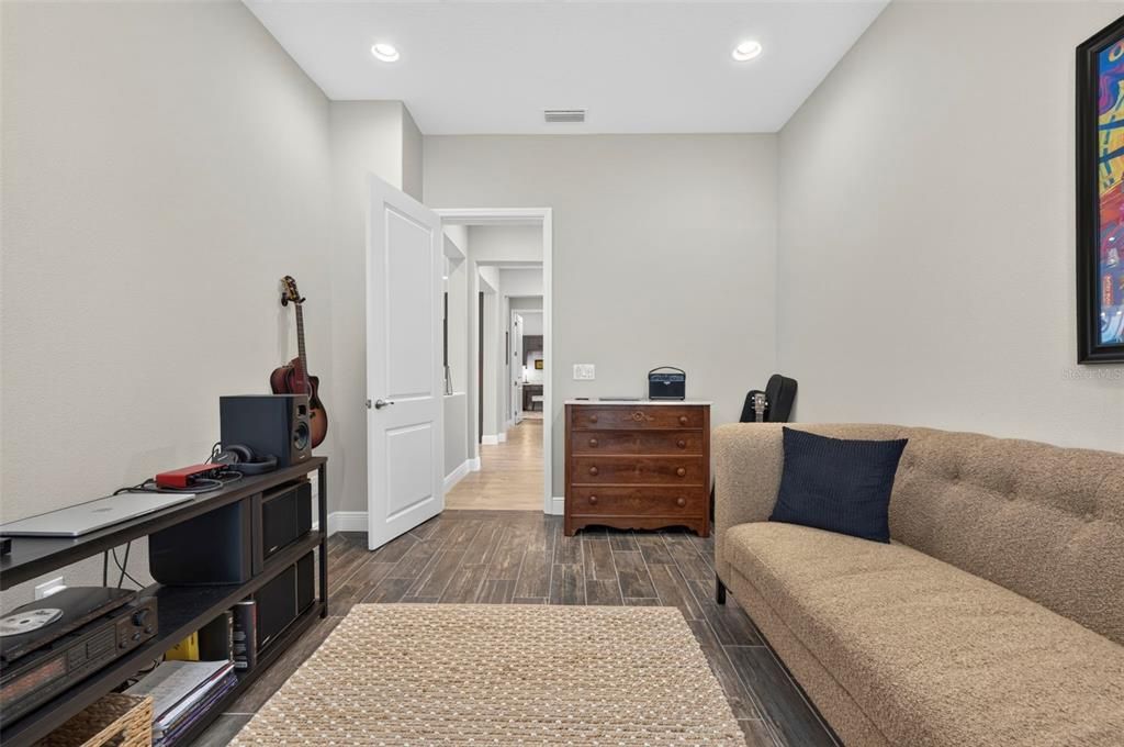 For Sale: $625,000 (3 beds, 2 baths, 2755 Square Feet)
