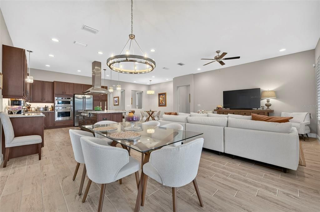 For Sale: $625,000 (3 beds, 2 baths, 2755 Square Feet)
