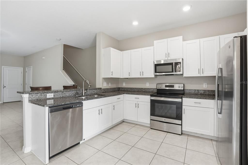En Venta: $242,000 (3 camas, 2 baños, 1663 Pies cuadrados)
