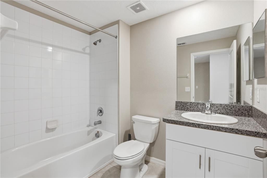 En Venta: $242,000 (3 camas, 2 baños, 1663 Pies cuadrados)