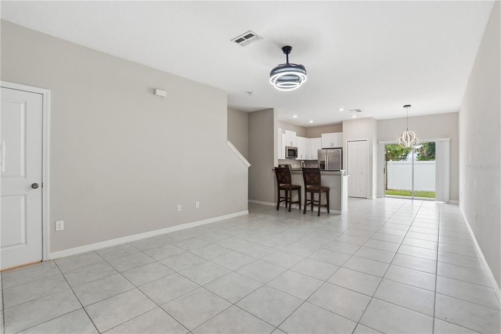En Venta: $242,000 (3 camas, 2 baños, 1663 Pies cuadrados)