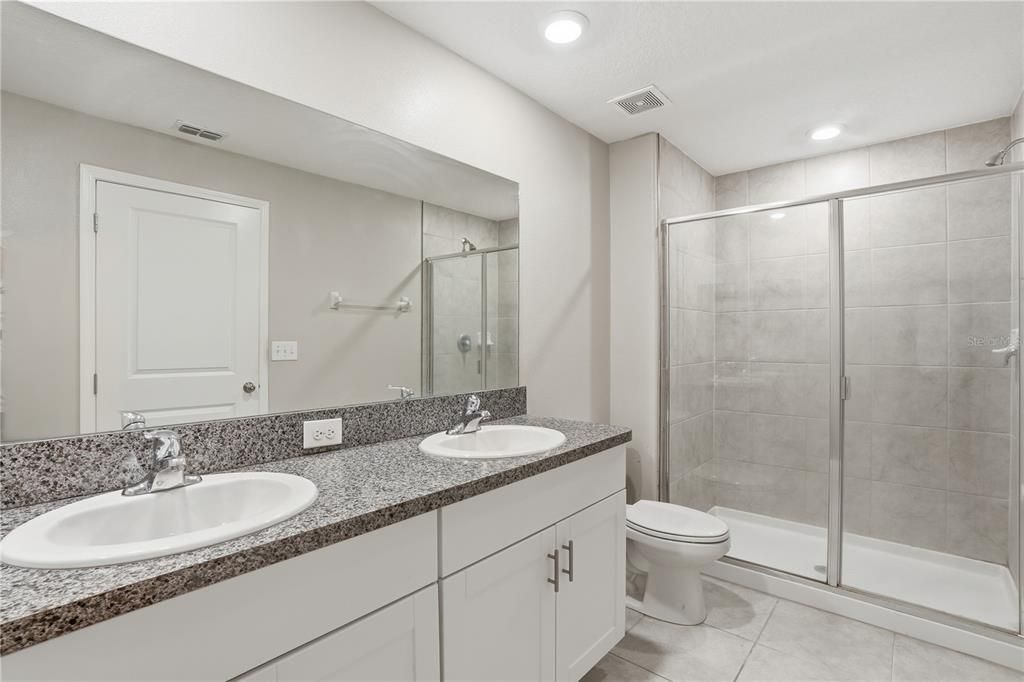 En Venta: $242,000 (3 camas, 2 baños, 1663 Pies cuadrados)