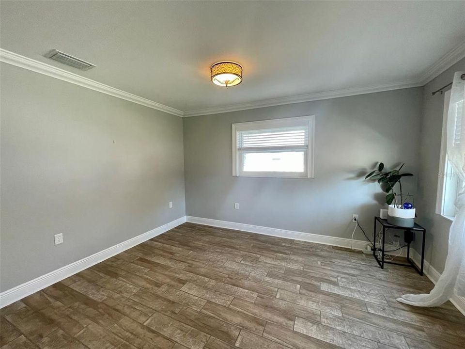 For Rent: $2,900 (3 beds, 2 baths, 1700 Square Feet)