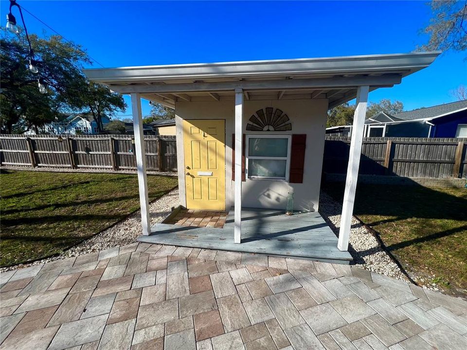 For Rent: $2,900 (3 beds, 2 baths, 1700 Square Feet)