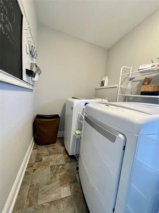 For Rent: $2,900 (3 beds, 2 baths, 1700 Square Feet)