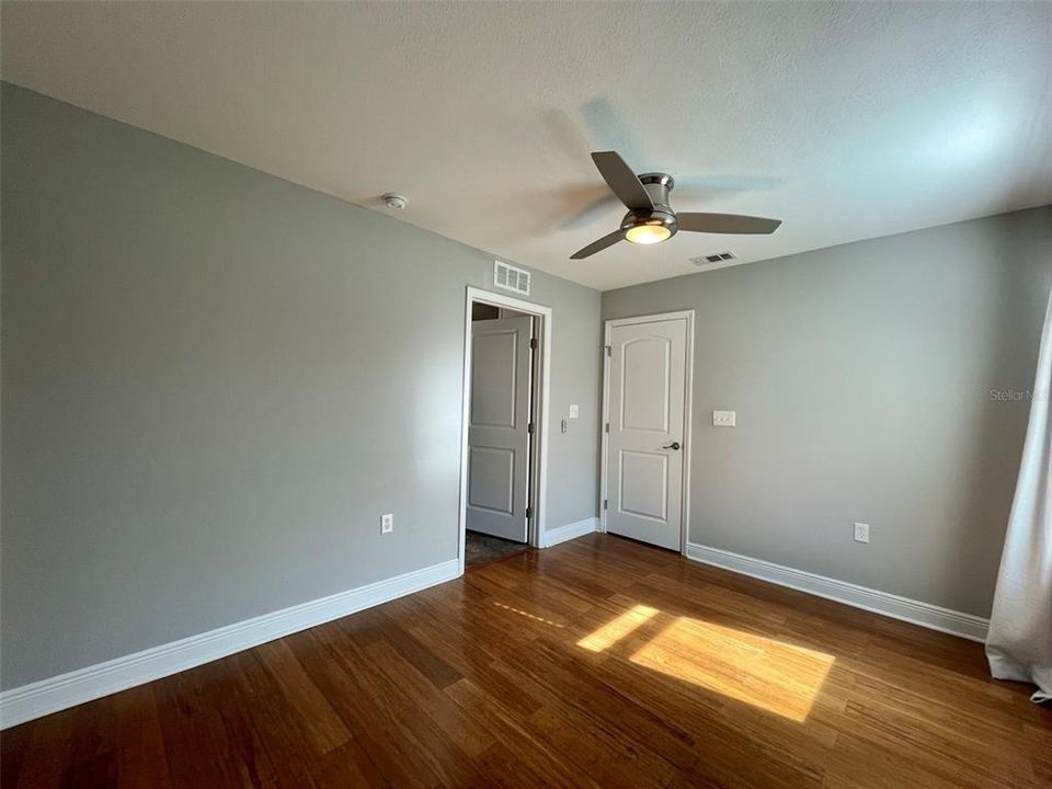 For Rent: $2,900 (3 beds, 2 baths, 1700 Square Feet)