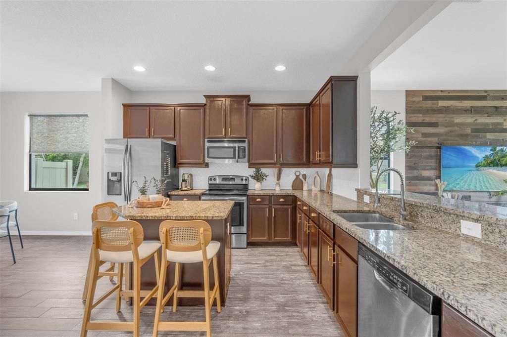 For Sale: $549,000 (4 beds, 3 baths, 2314 Square Feet)